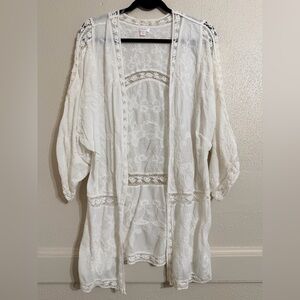 Xhilaration Ivory Lace Kimono